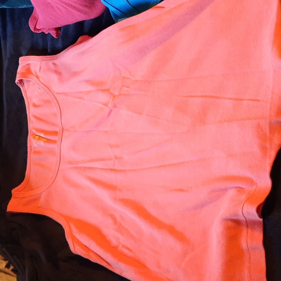 Host Pick ** Best Of Tanks,Tees,& More 6/25 ! Tank top bundle! - Picture 7 of 7